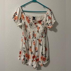 Rue 21 Stretchy White and Pink Foral Romper XL